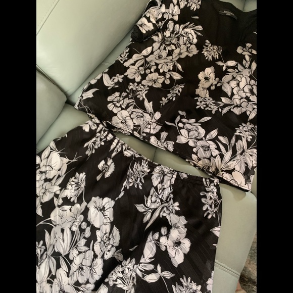 ⬛️🌝⬛️🌝⬛️♣️⬛️🌝⬛️🌝⬛️🌝⬛️🌝⬛️🌝⬛️🌝R &M Richard’s Skirt W/Matching Top Petite - Picture 8 of 9